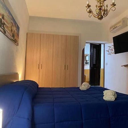 Al Vicolo Apartment ปาแลร์โม ภายนอก รูปภาพ