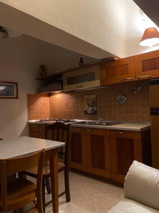 Al Vicolo Apartment ปาแลร์โม ภายนอก รูปภาพ